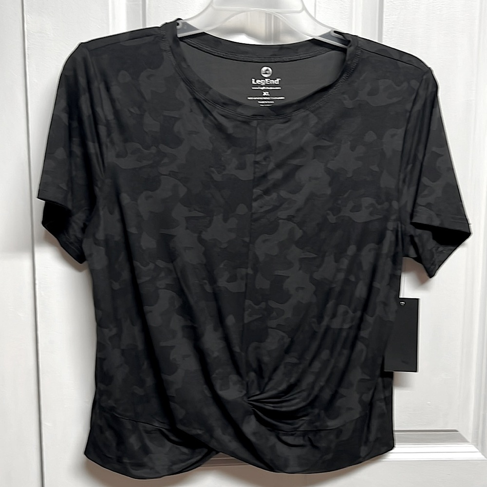 Leg End Dark Gray Camouflage Print Performance Knot SS Tee Shirt Size XL NWT